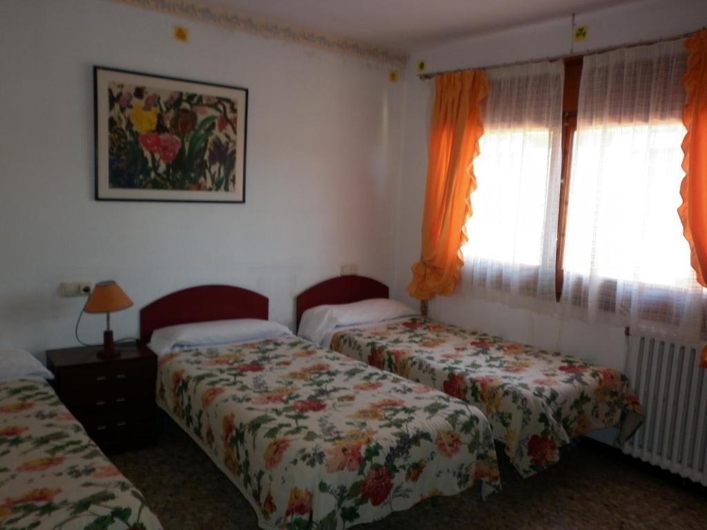 Fonda Cerdanya Otel Puigcerdà Oda fotoğraf