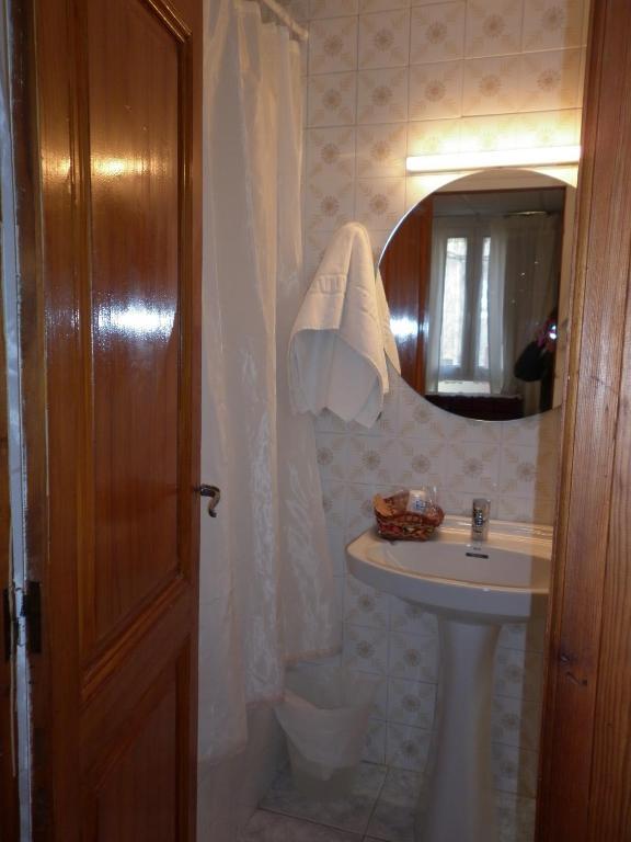 Fonda Cerdanya Otel Puigcerdà Oda fotoğraf