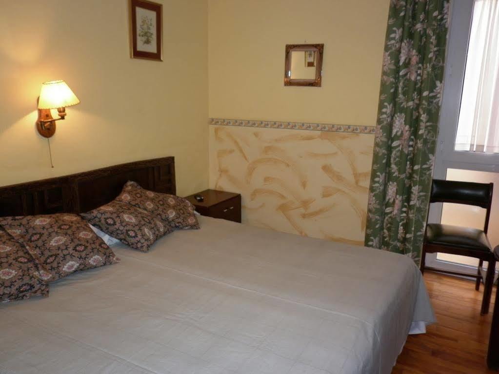Fonda Cerdanya Otel Puigcerdà Dış mekan fotoğraf